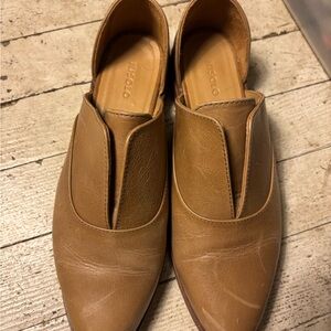 Nisolo women’s d’orsay Tan Leather Shoes